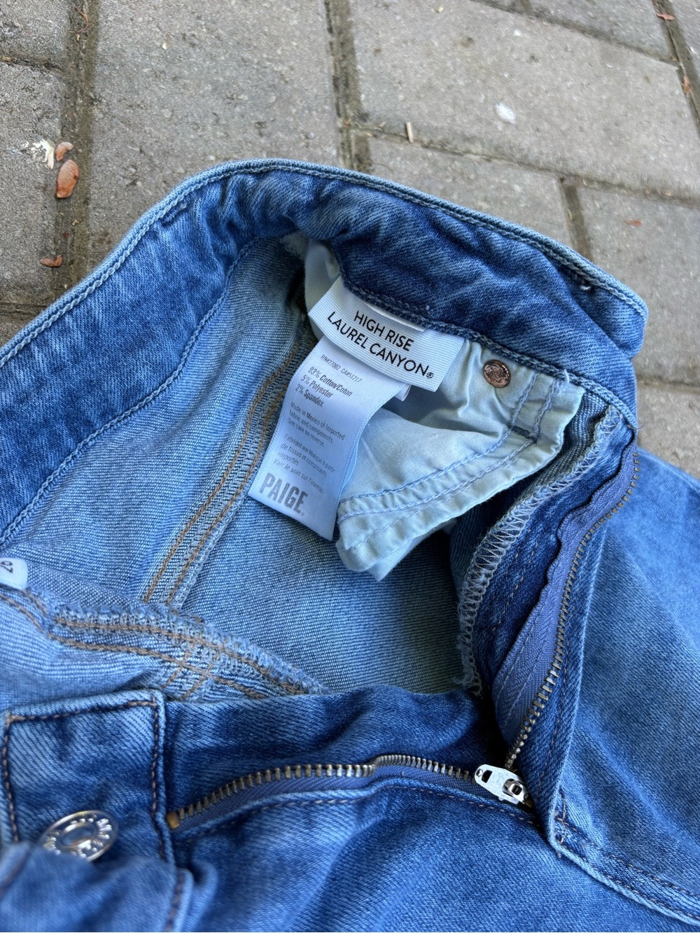 PAIGE High Rise Laurel Canyon 32" Bootcut Jean - Hackney - Picture 4 of 12